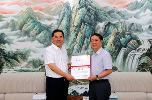 说明: //news.dwcyx.com/__local/6/FD/7D/962EB16AAB5BCA002FCFE460B9A_16FDAD9E_28568.jpg