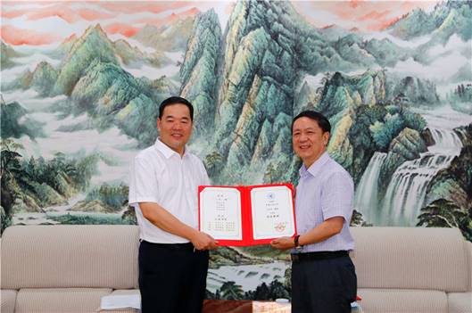 说明: //news.dwcyx.com/__local/5/1F/FD/3F74C991D781AA48C9382A77949_1D8644B2_2944B.jpg